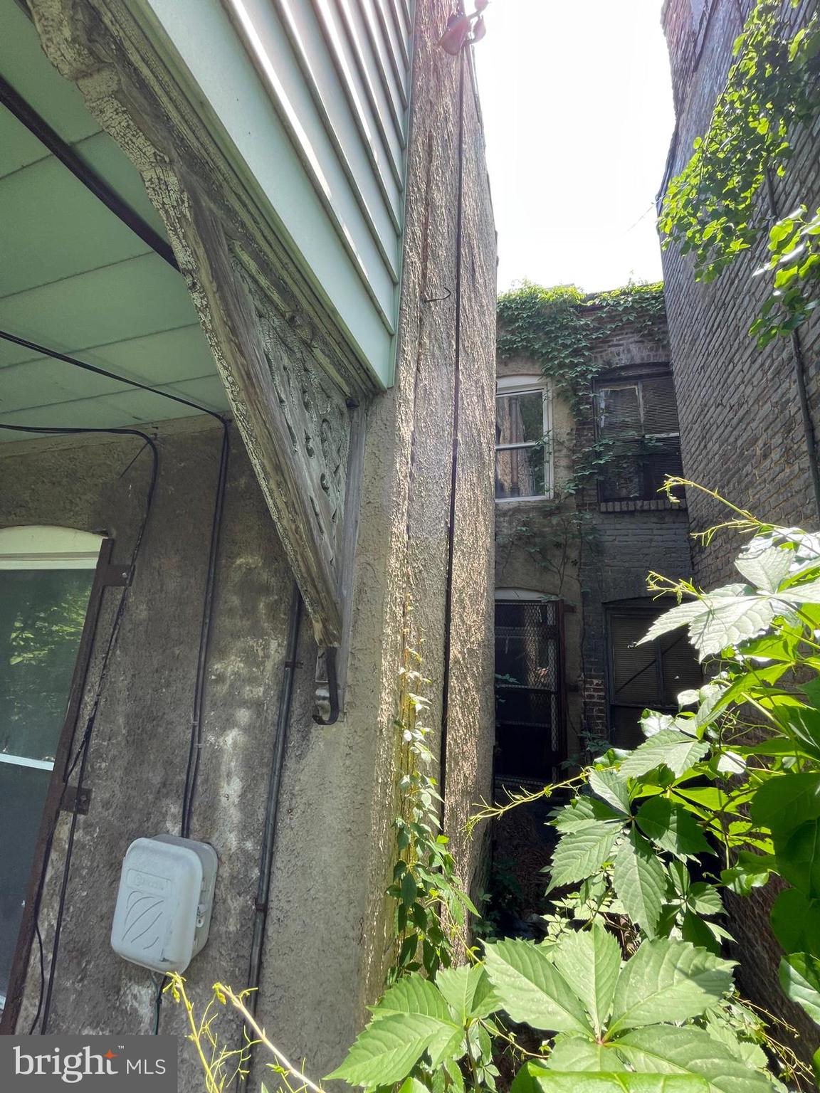 SANDTOWN-WINCHESTER - Residential