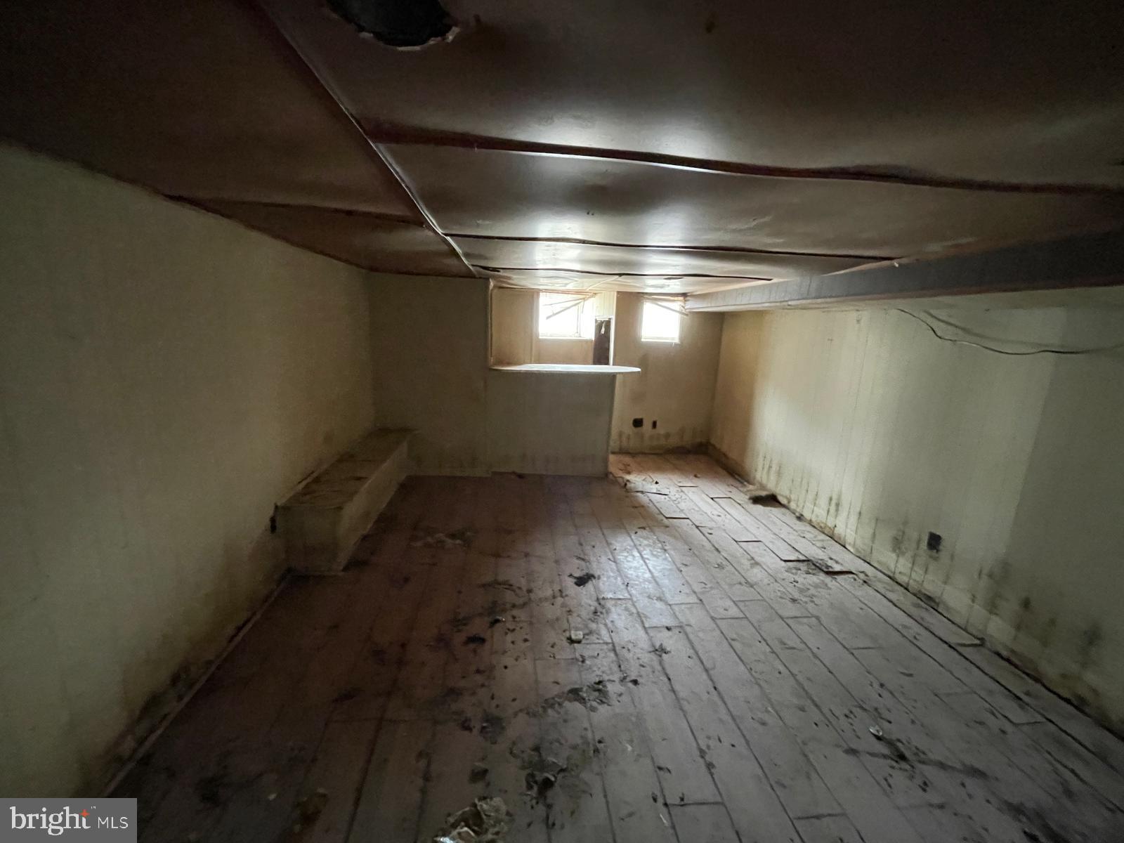 SANDTOWN-WINCHESTER - Residential