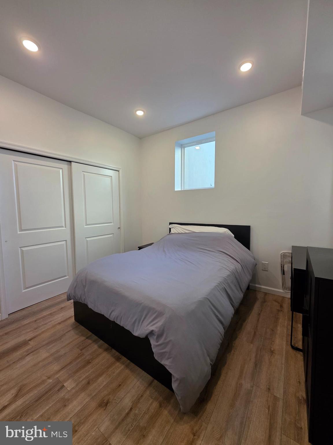 QUEEN VILLAGE - Residential Lease