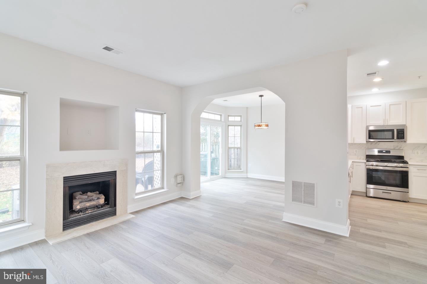 21174 DOMAIN TERRACE