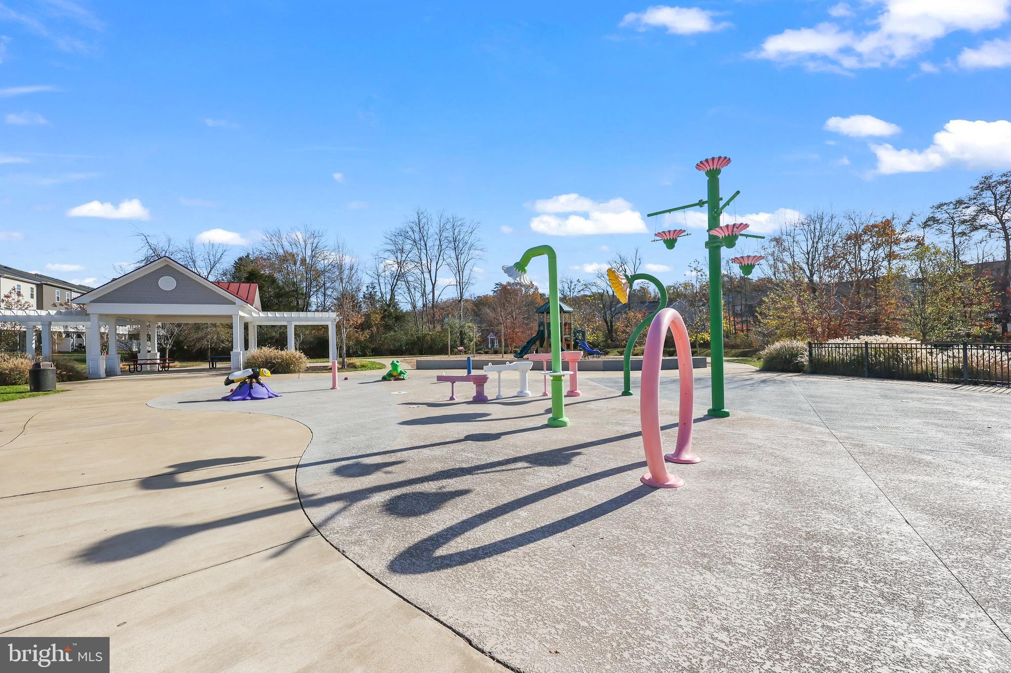 BRADLEY SQUARE - Residential