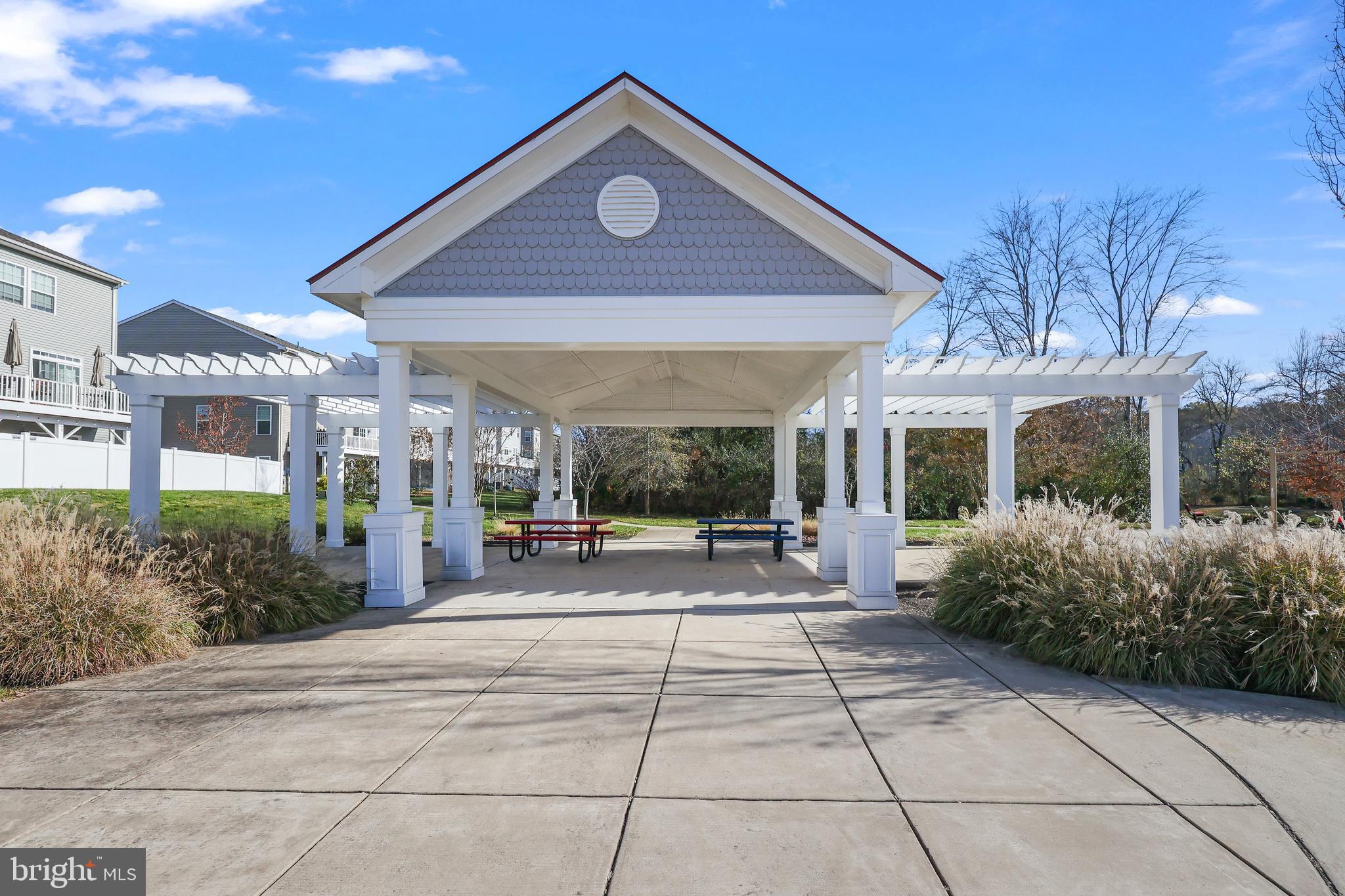 BRADLEY SQUARE - Residential