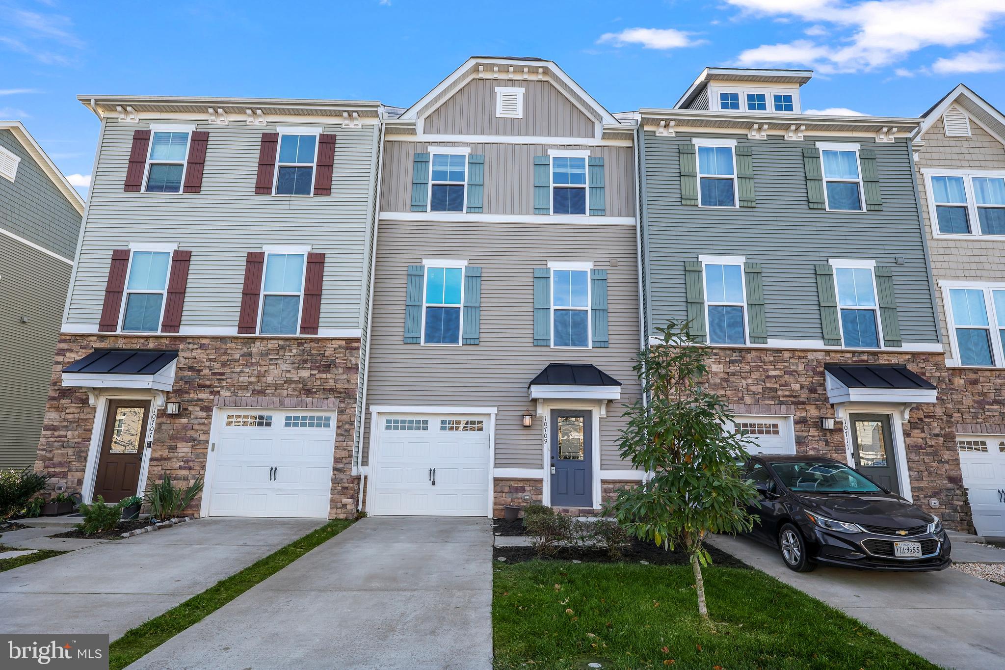 BRADLEY SQUARE - Residential