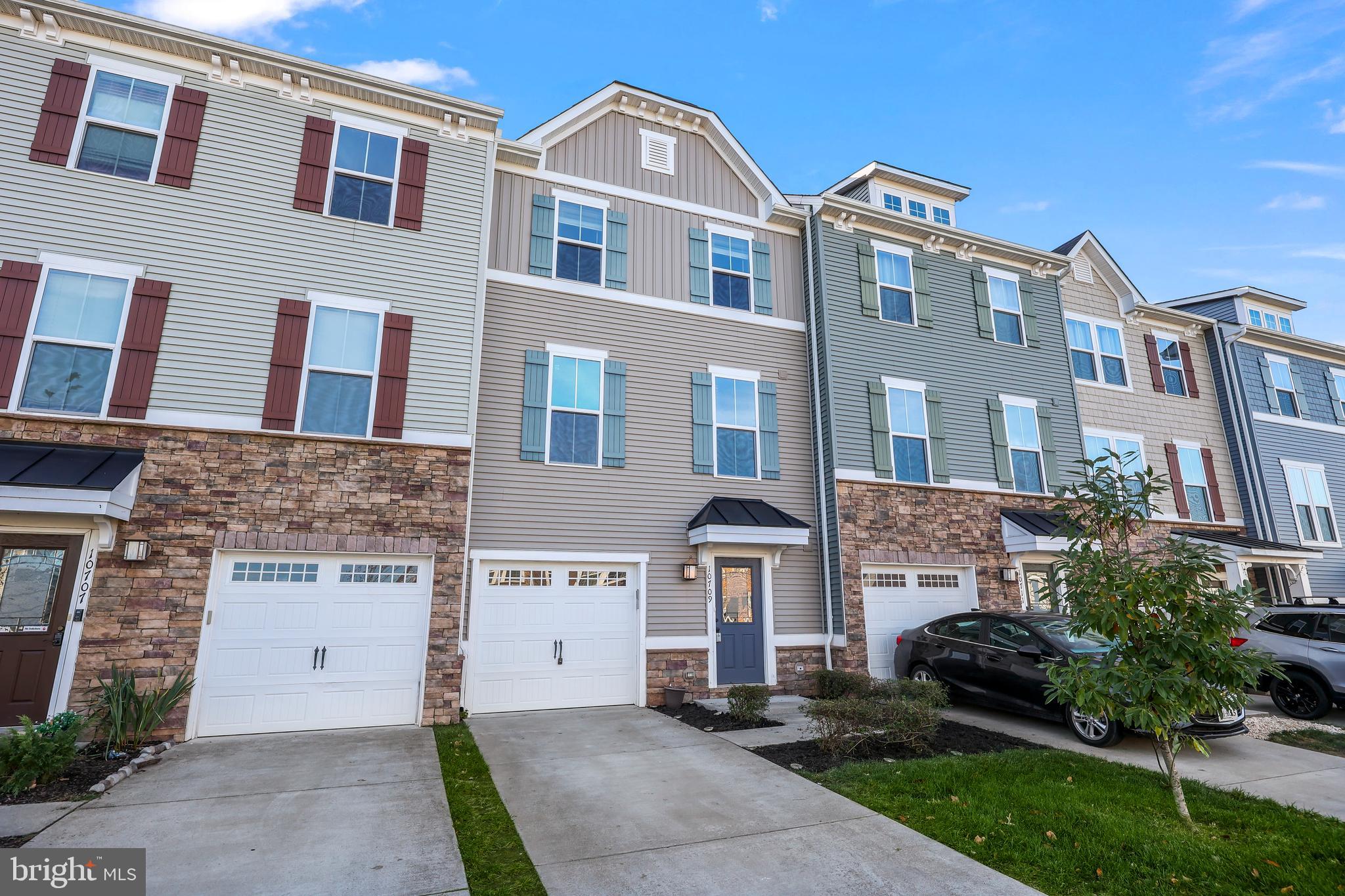 BRADLEY SQUARE - Residential