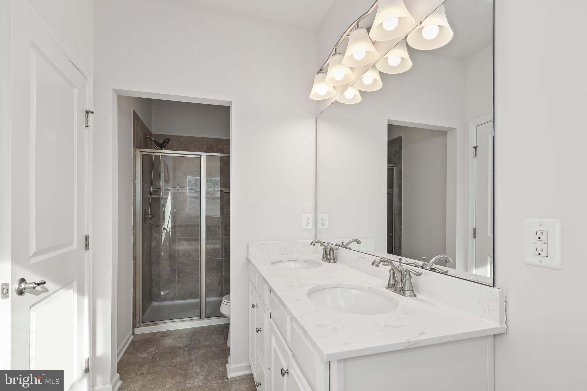 BRADLEY SQUARE - Residential