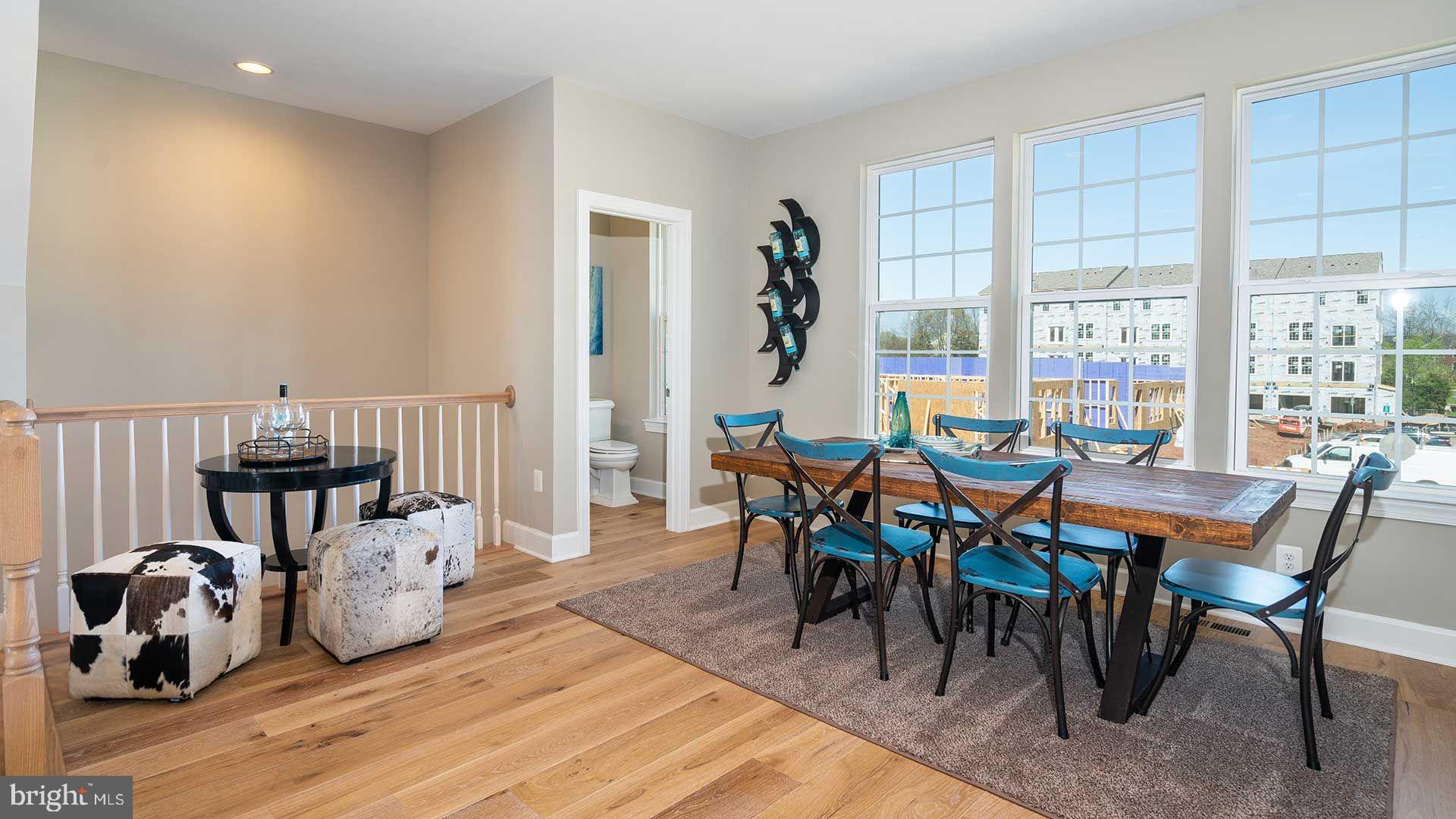 PRESIDENTS POINTE - Residential