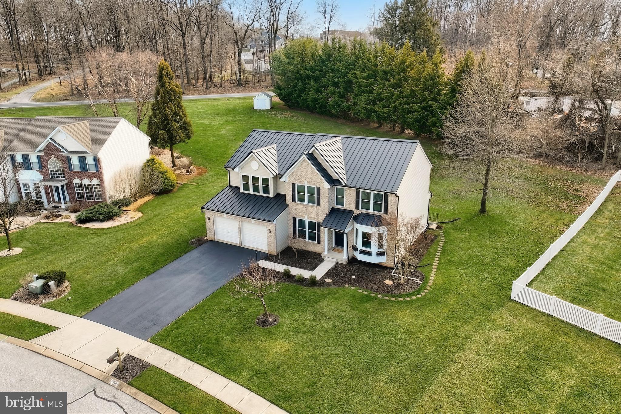 735 CLYDESDALE DRIVE