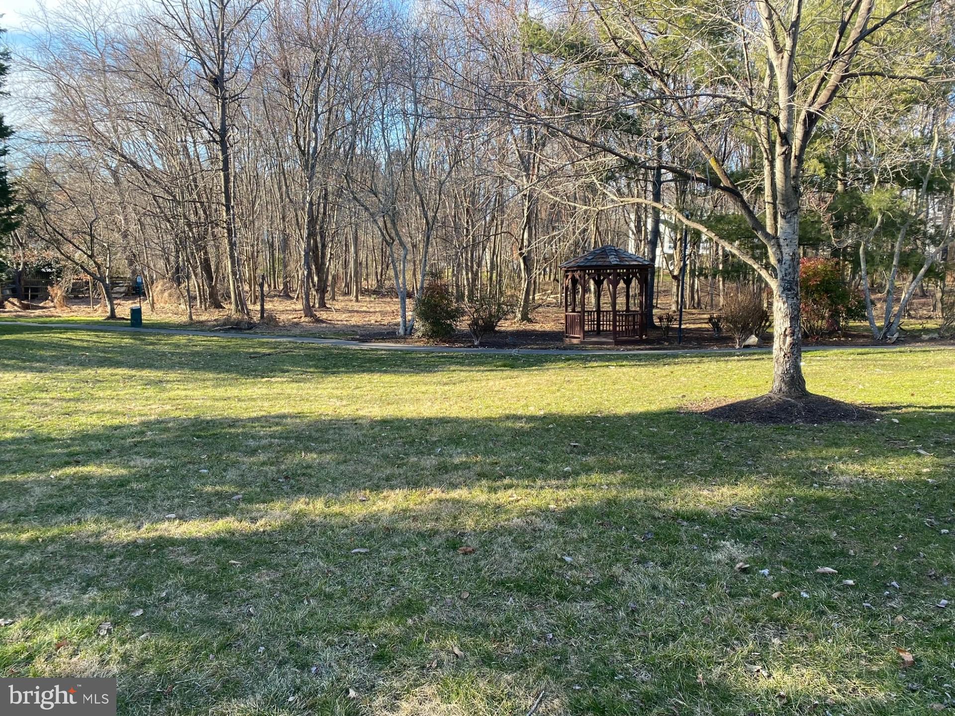 BROOKE MANOR FARMS - Residential Lease