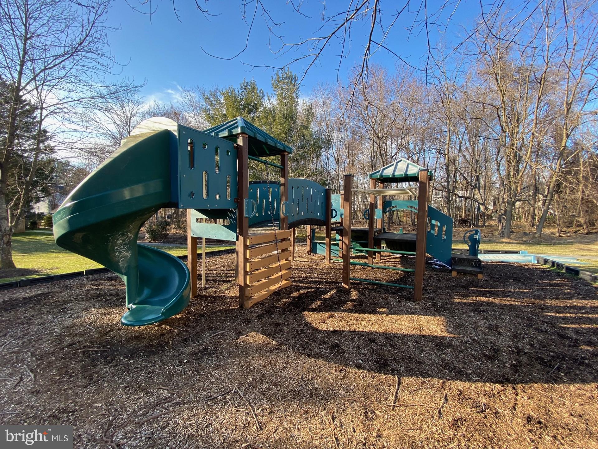 BROOKE MANOR FARMS - Residential Lease