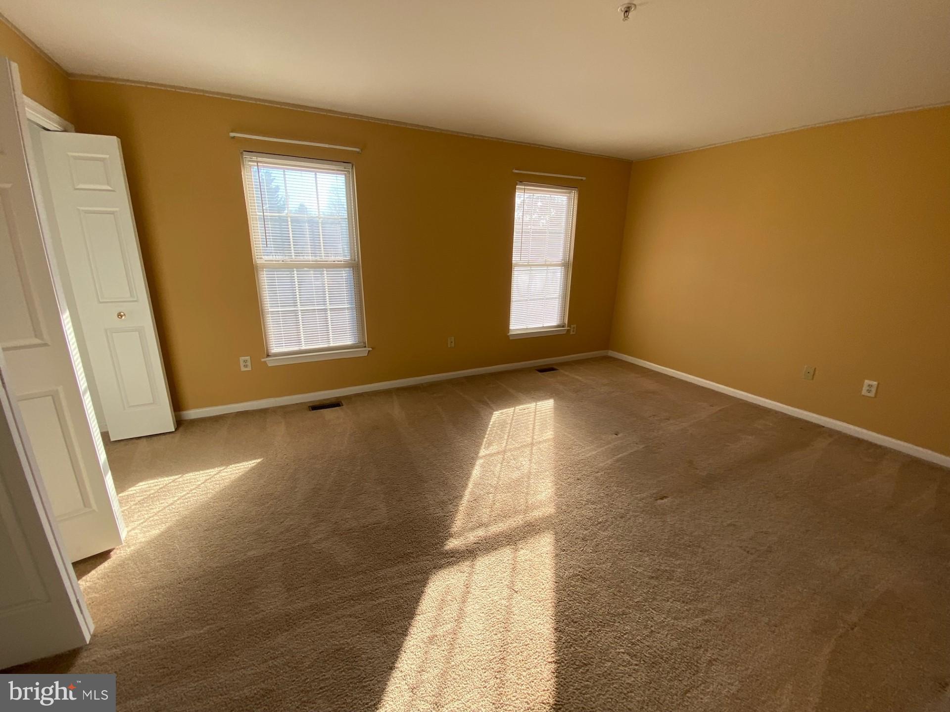 BROOKE MANOR FARMS - Residential Lease