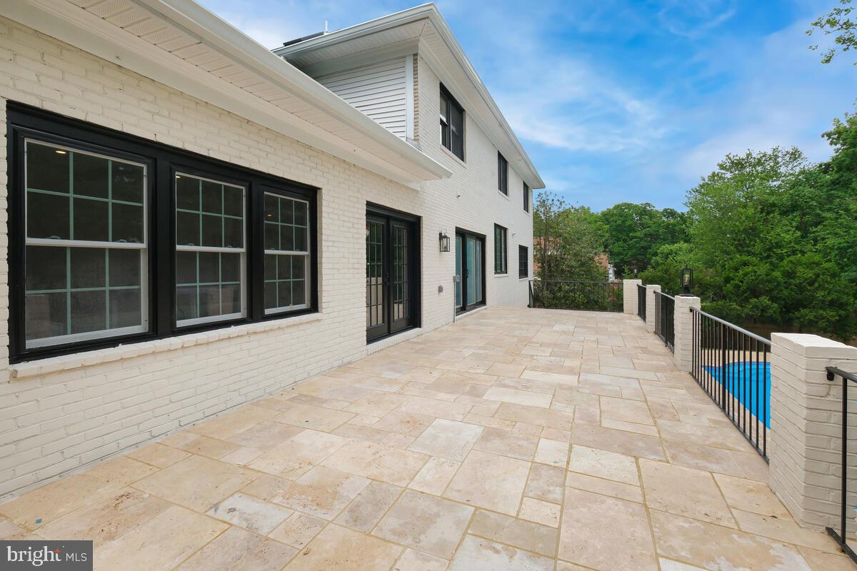 POTOMAC VILLAGE - Residential