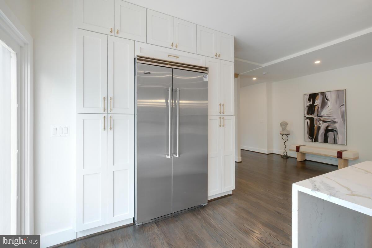 POTOMAC VILLAGE - Residential