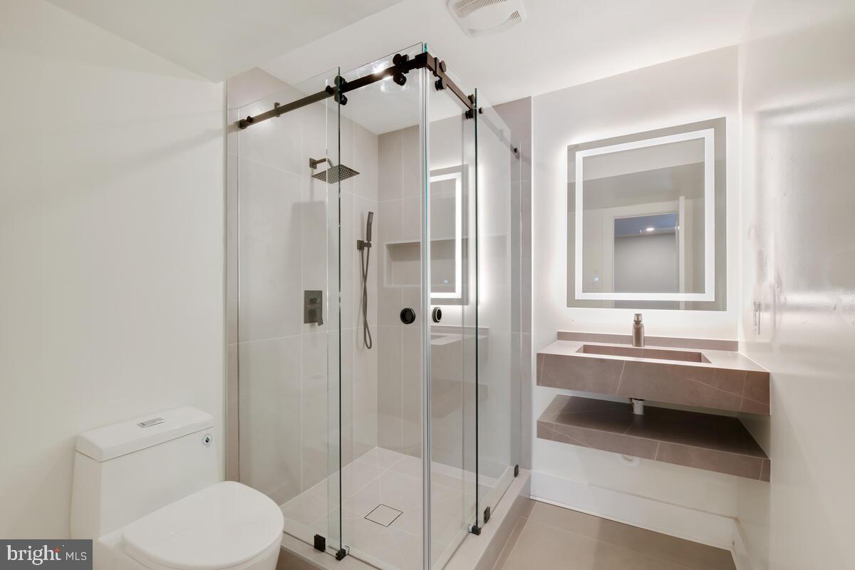 POTOMAC VILLAGE - Residential