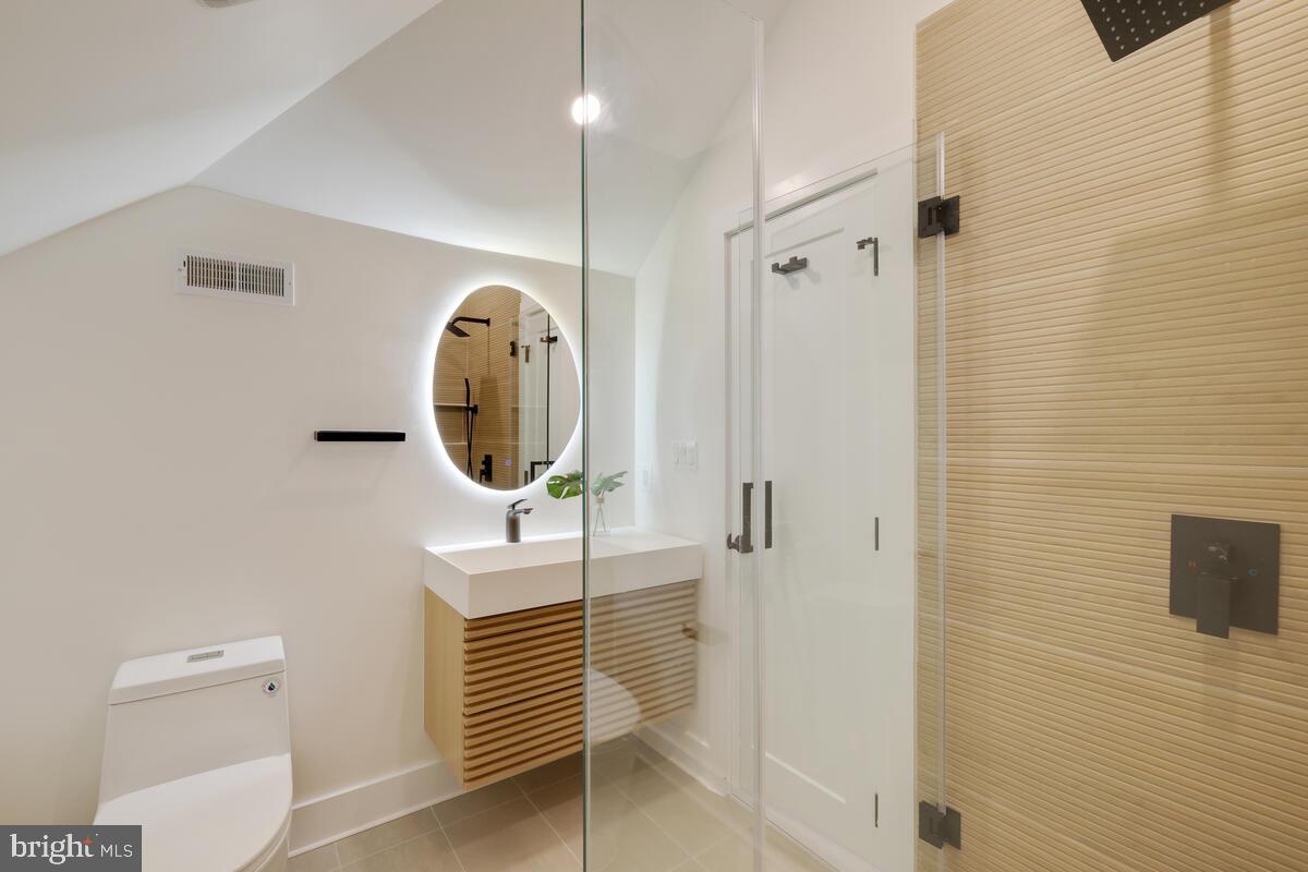 POTOMAC VILLAGE - Residential