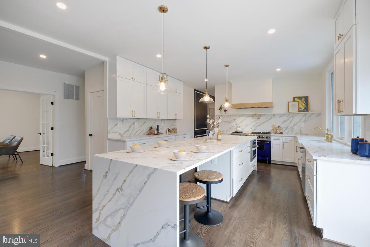 POTOMAC VILLAGE - Residential