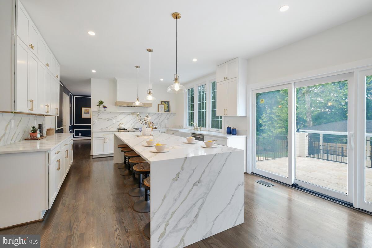 POTOMAC VILLAGE - Residential