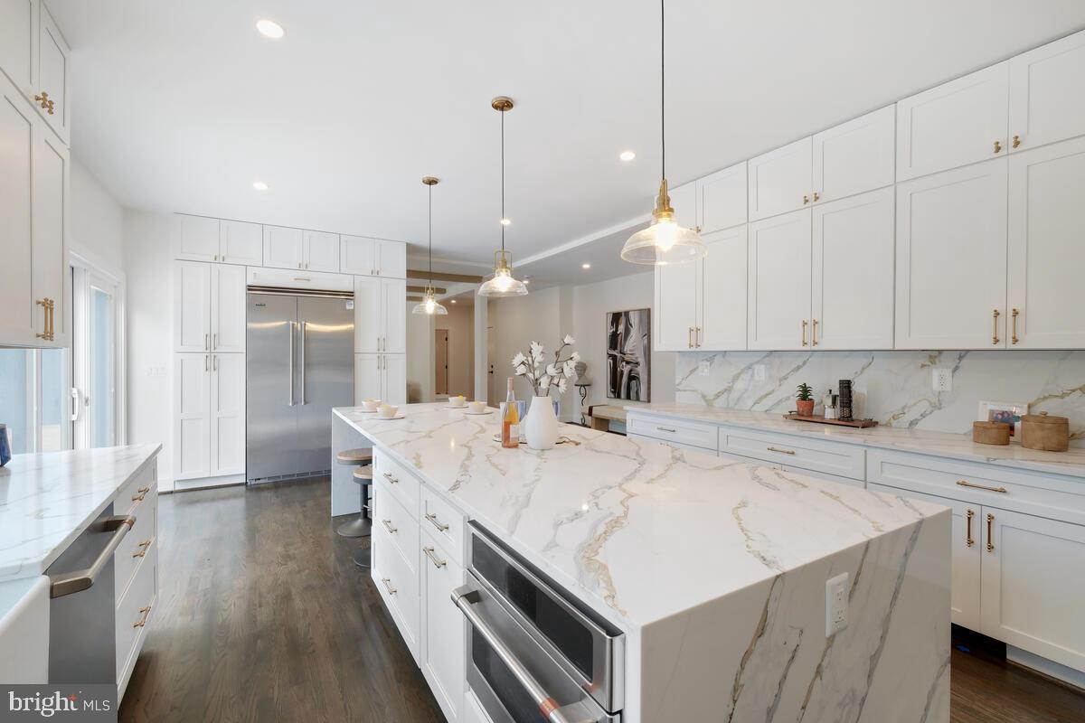 POTOMAC VILLAGE - Residential