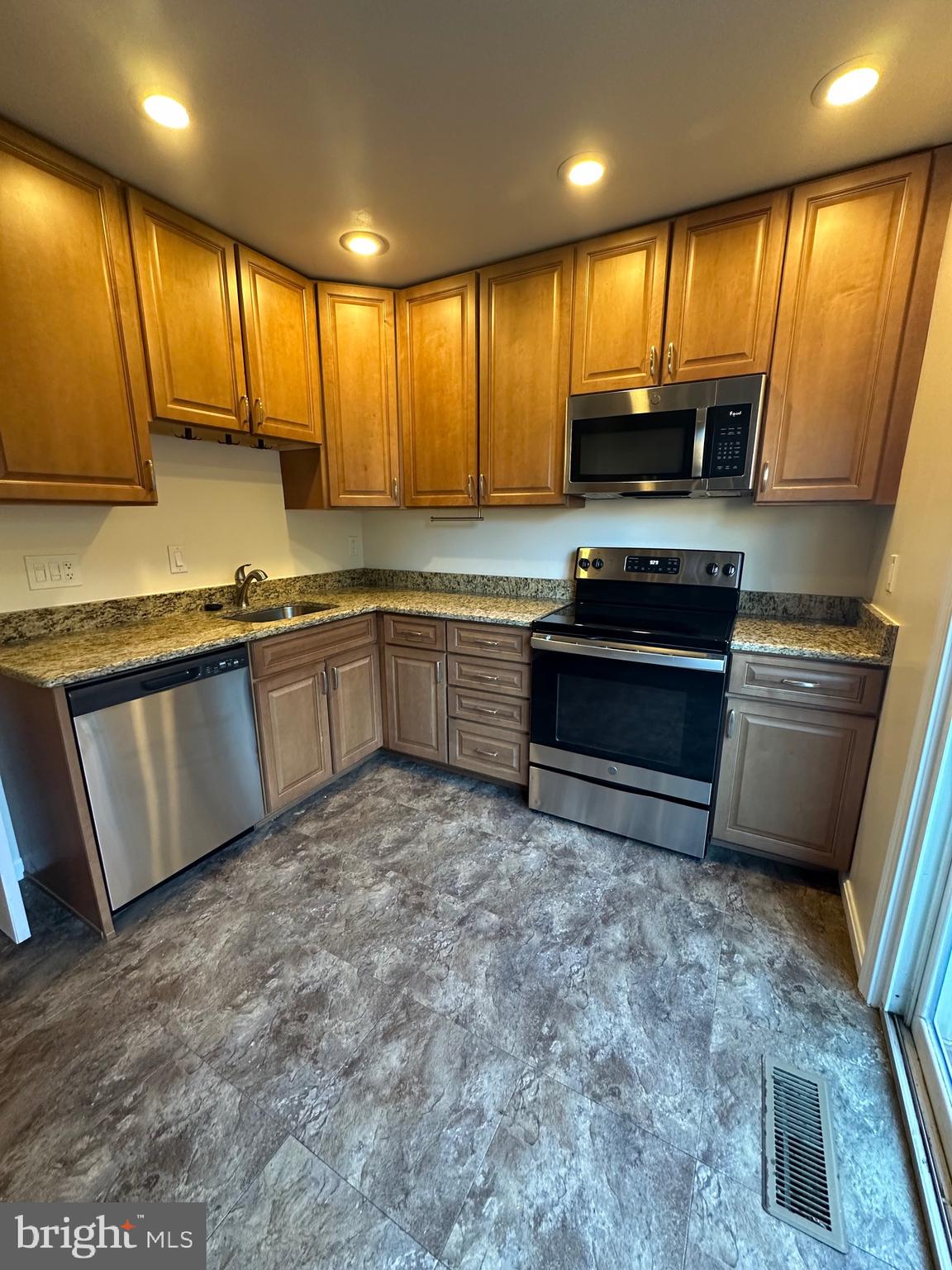 COLECROFT - Residential Lease