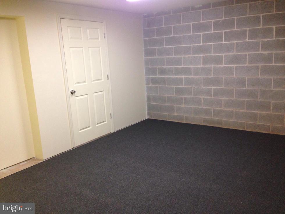 COUNTRY MEADOWS - Residential