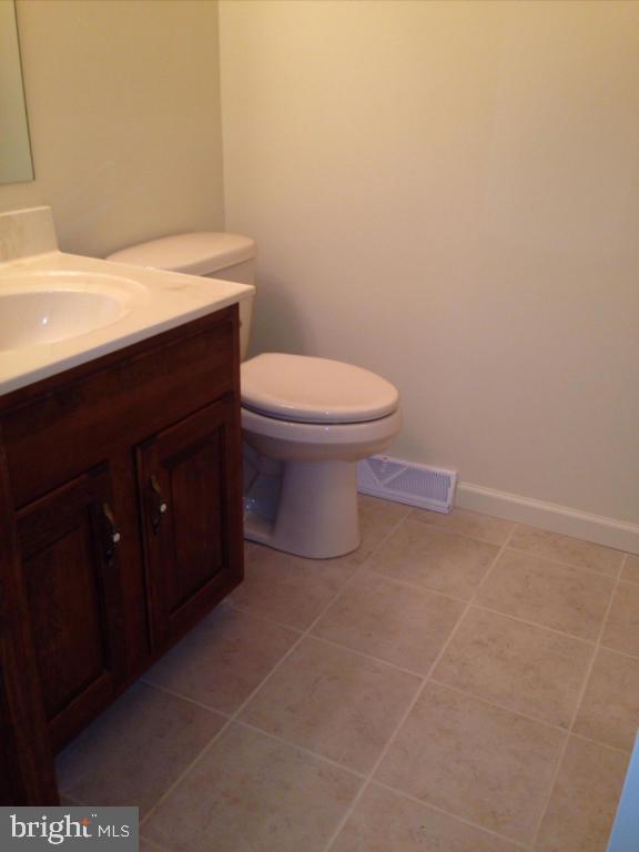 COUNTRY MEADOWS - Residential