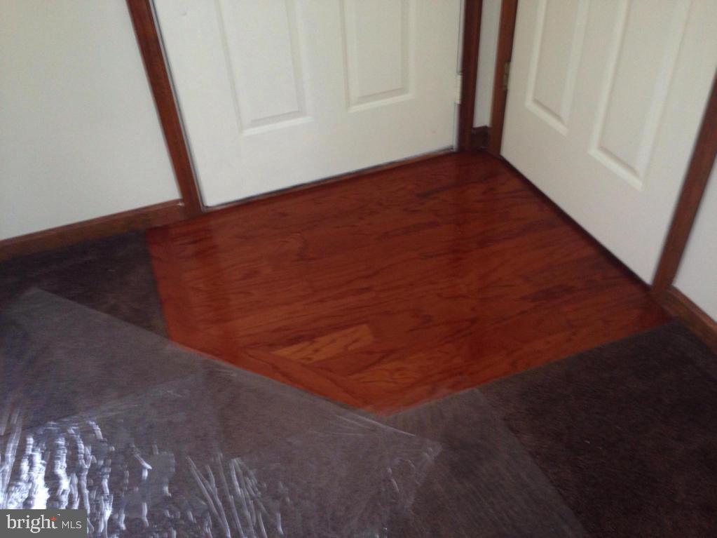 COUNTRY MEADOWS - Residential