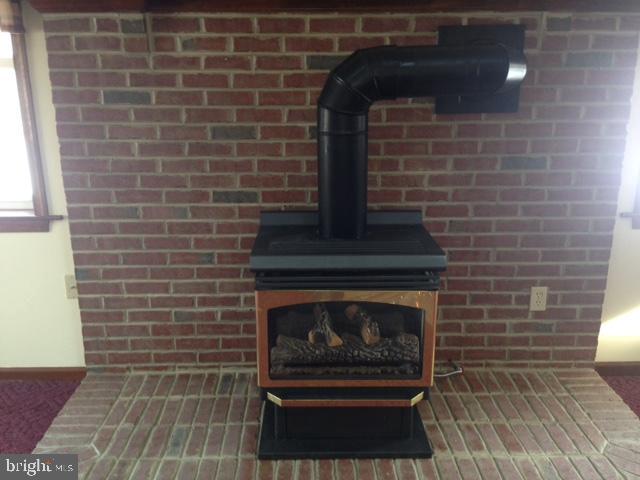 COUNTRY MEADOWS - Residential