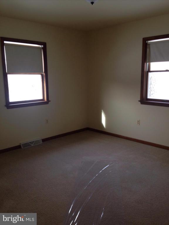 COUNTRY MEADOWS - Residential