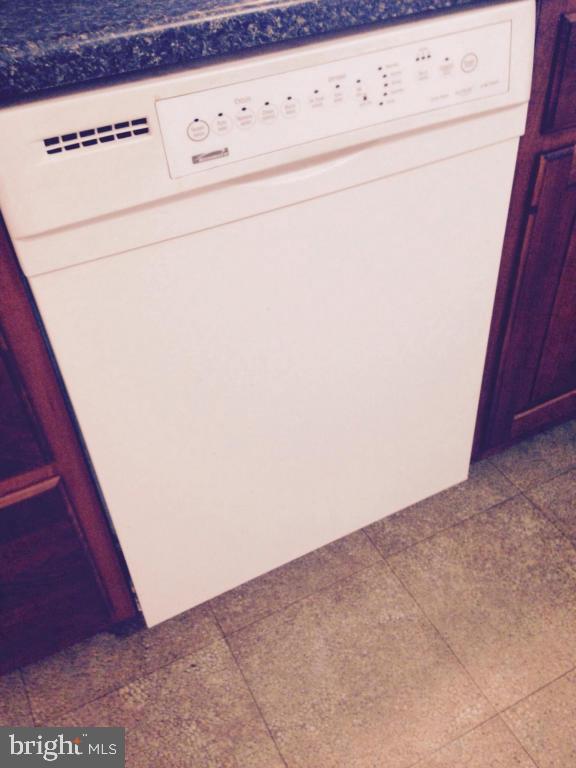 COUNTRY MEADOWS - Residential