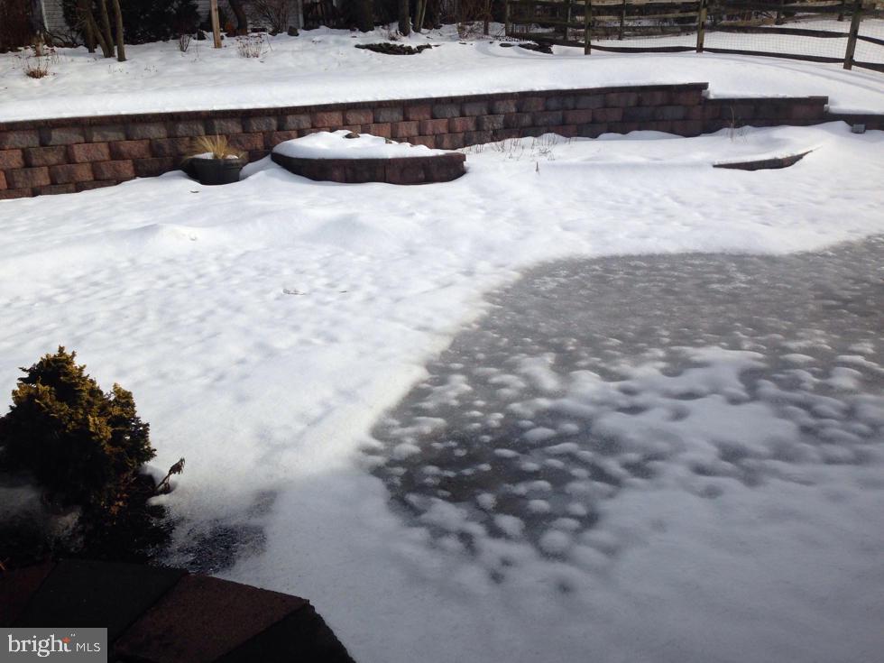 COUNTRY MEADOWS - Residential