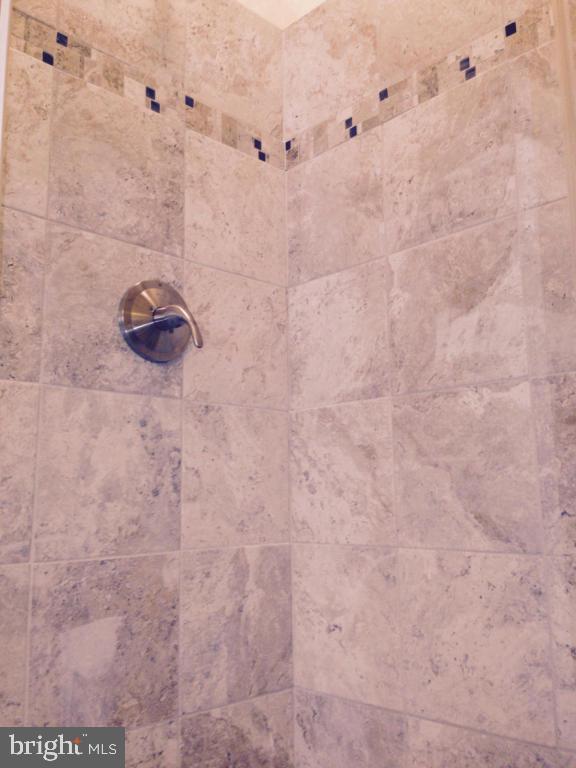 COUNTRY MEADOWS - Residential