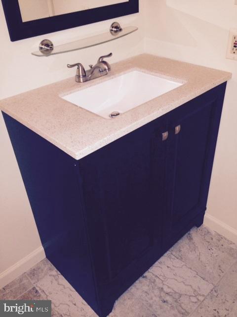 COUNTRY MEADOWS - Residential