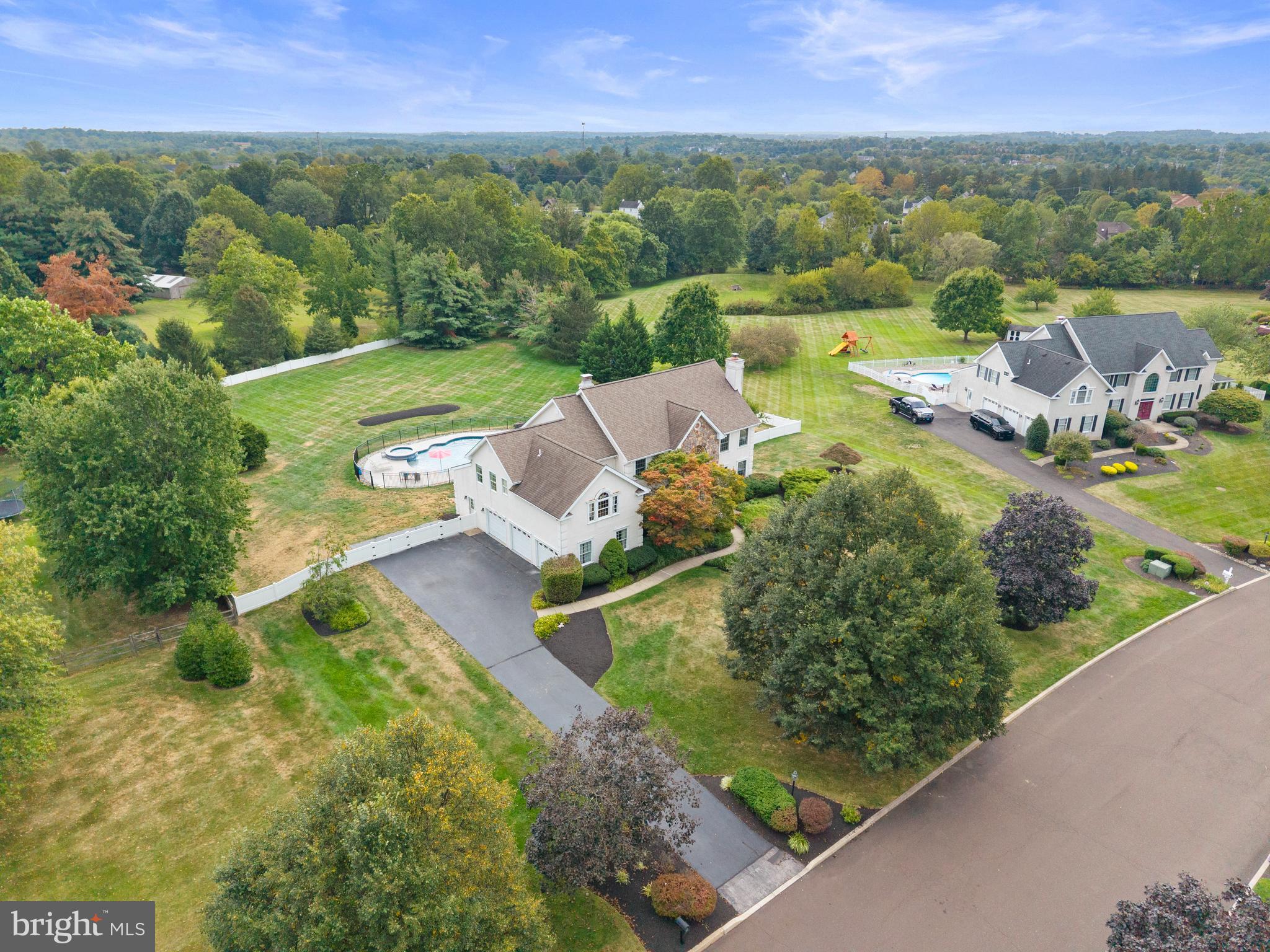 HILLCREST MDWS - Residential