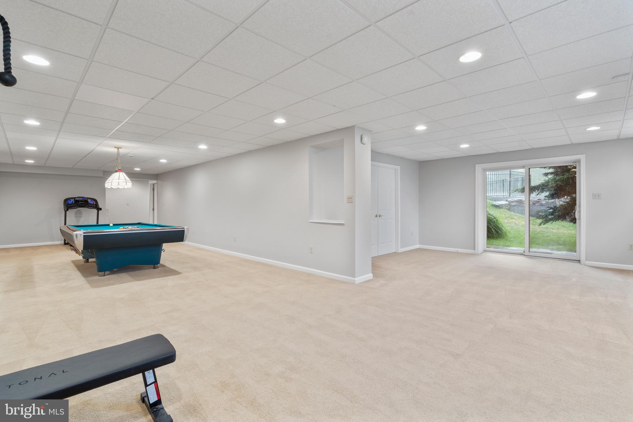 HILLCREST MDWS - Residential