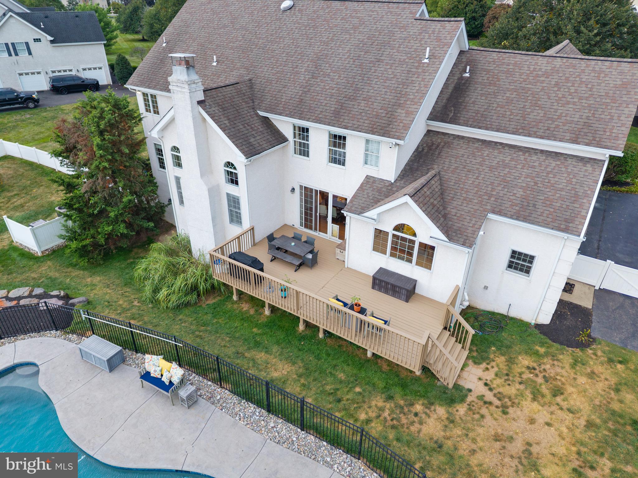 HILLCREST MDWS - Residential