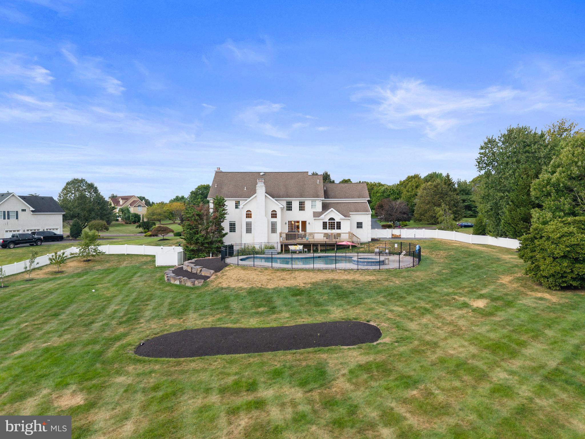 HILLCREST MDWS - Residential