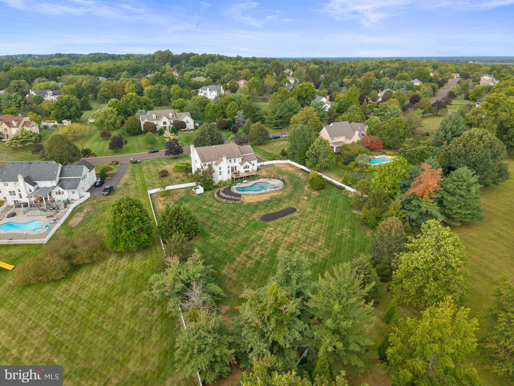 HILLCREST MDWS - Residential