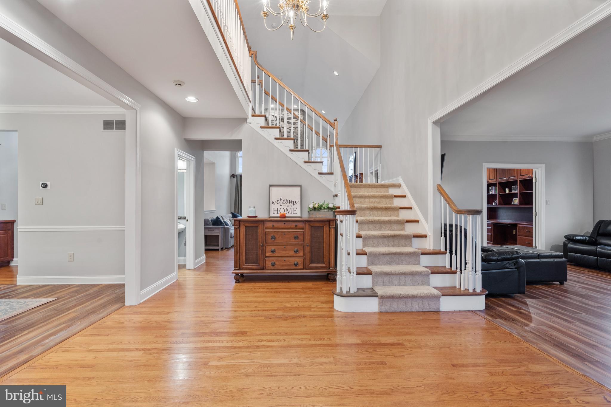 HILLCREST MDWS - Residential