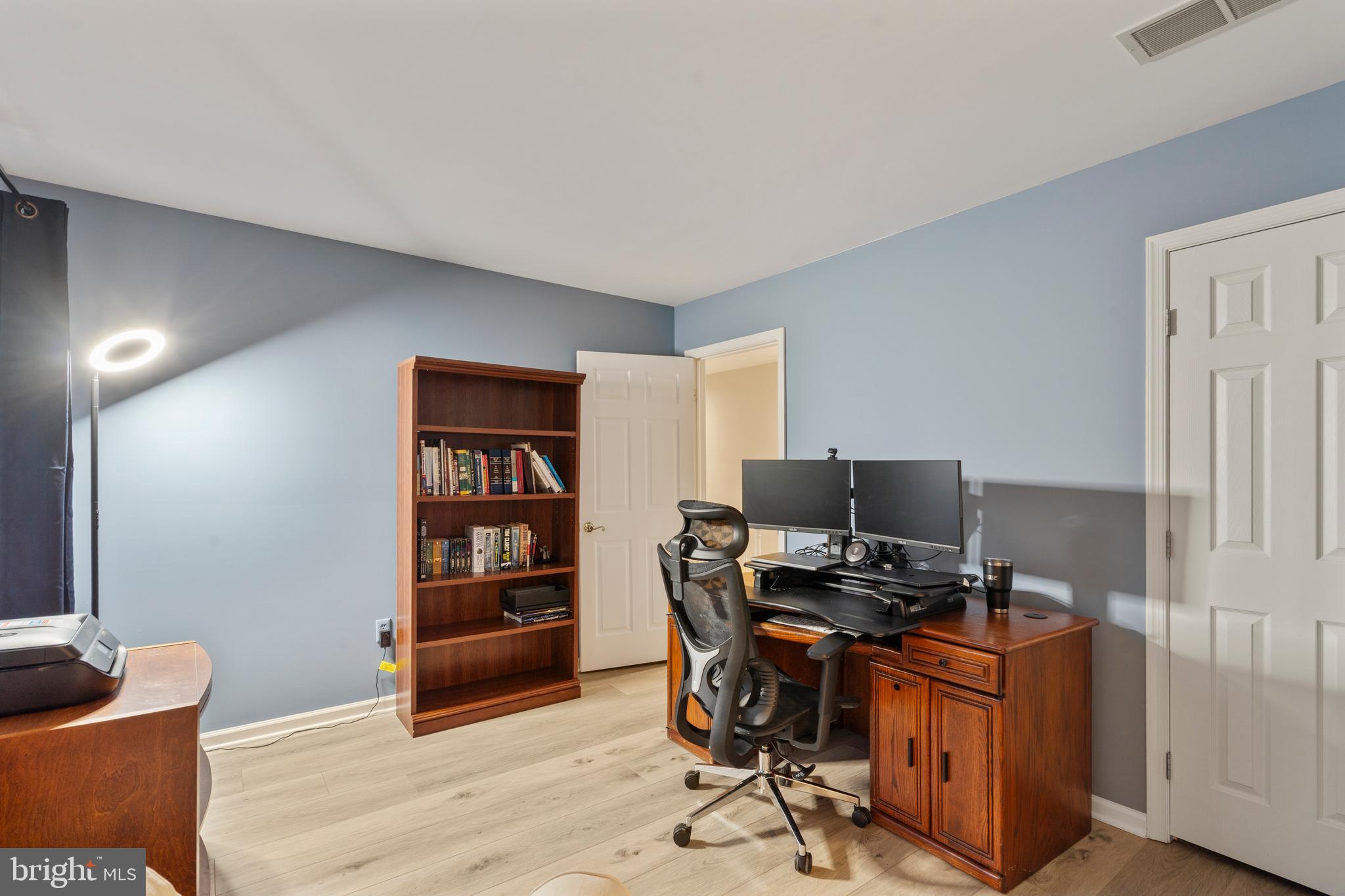 HILLCREST MDWS - Residential