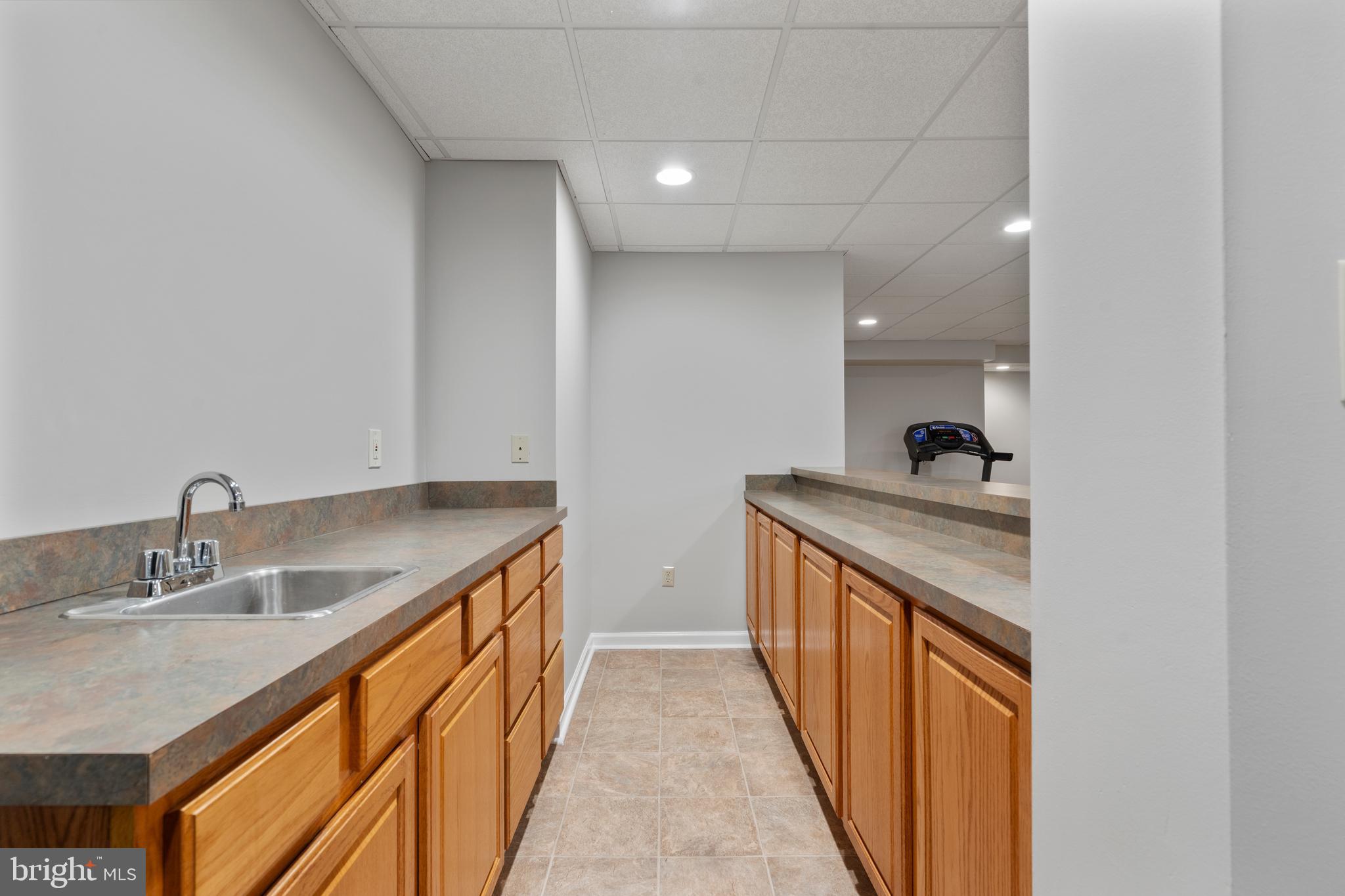 HILLCREST MDWS - Residential