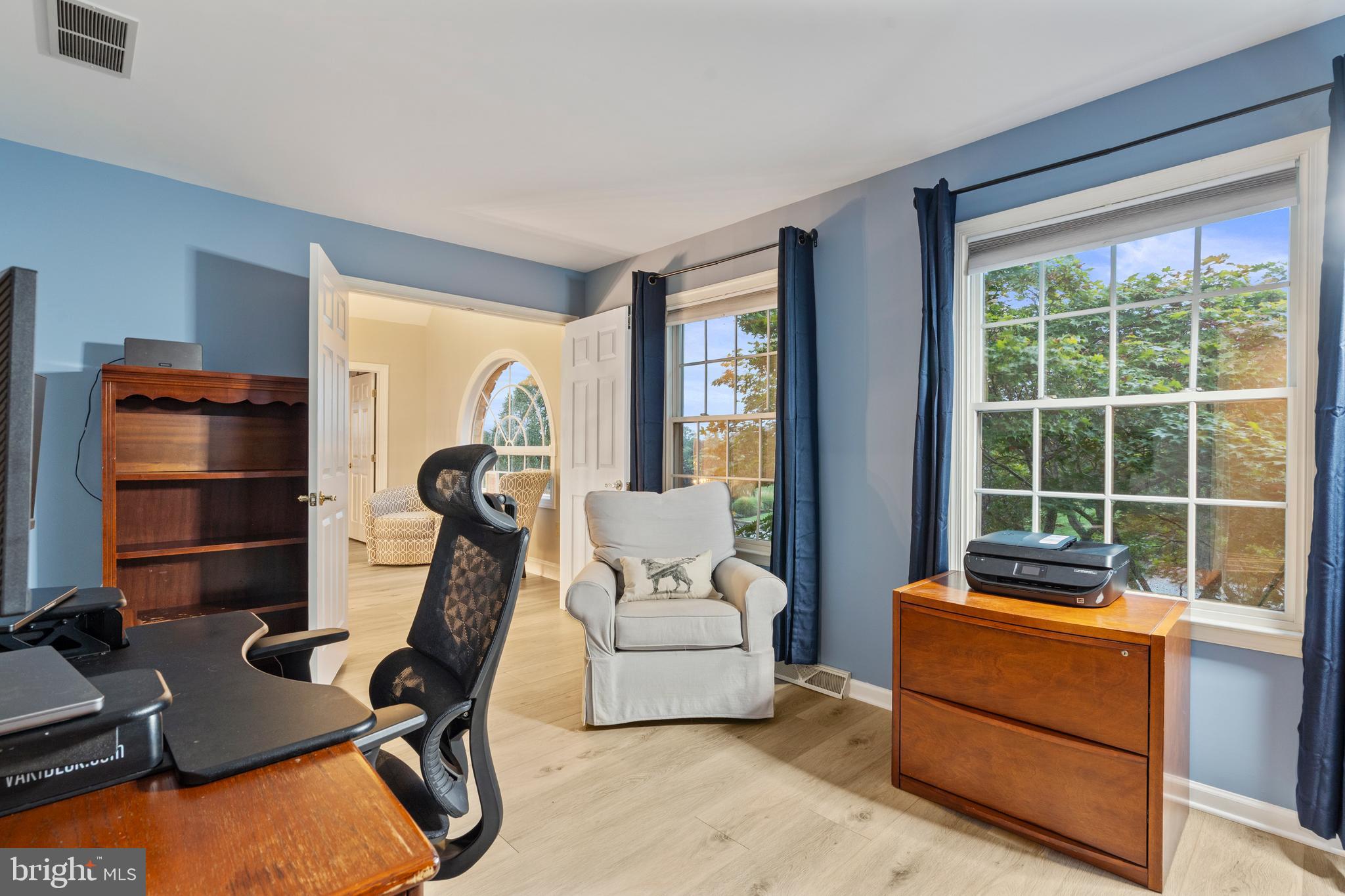 HILLCREST MDWS - Residential