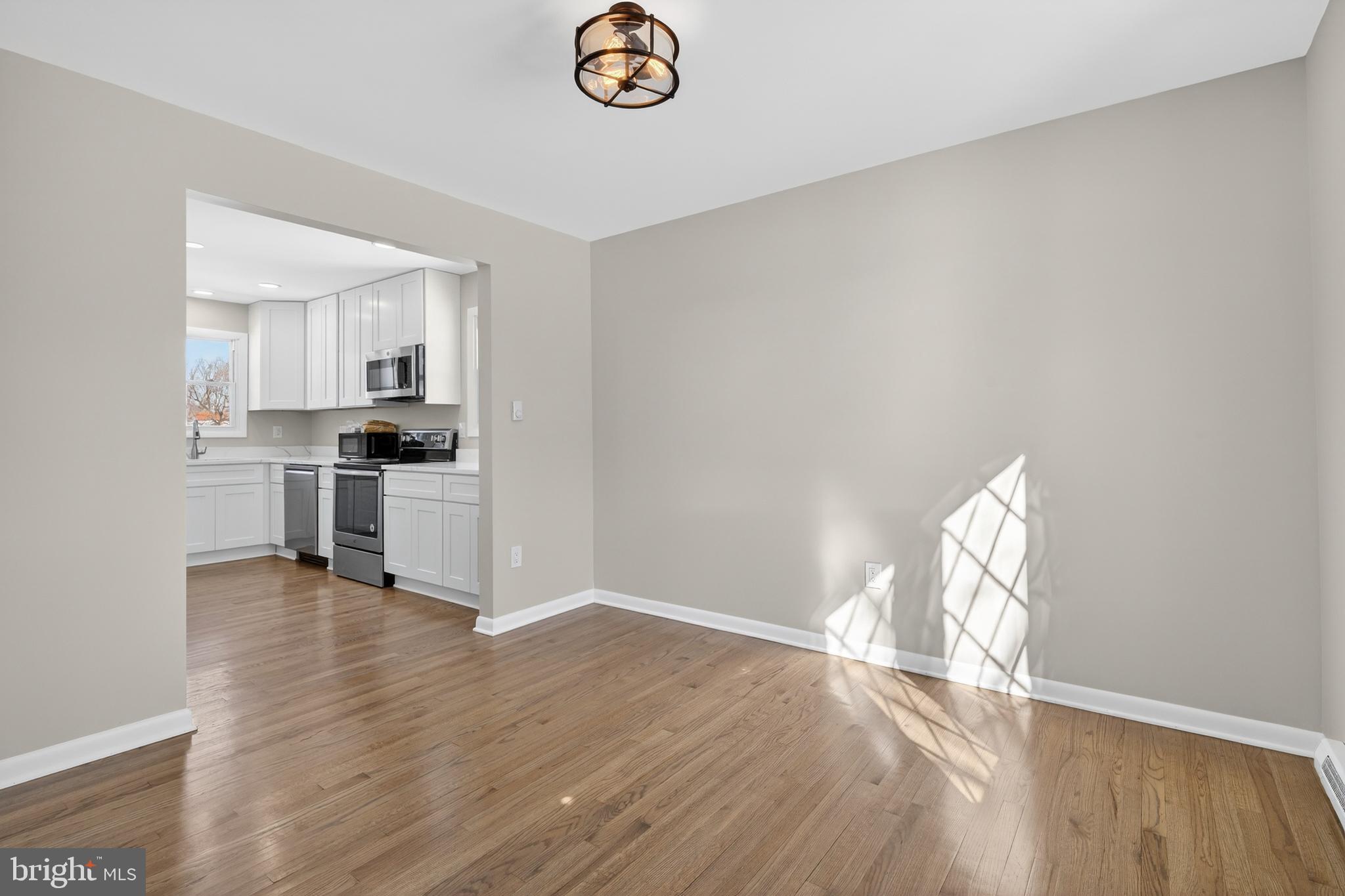 RIVIERA BEACH - Residential