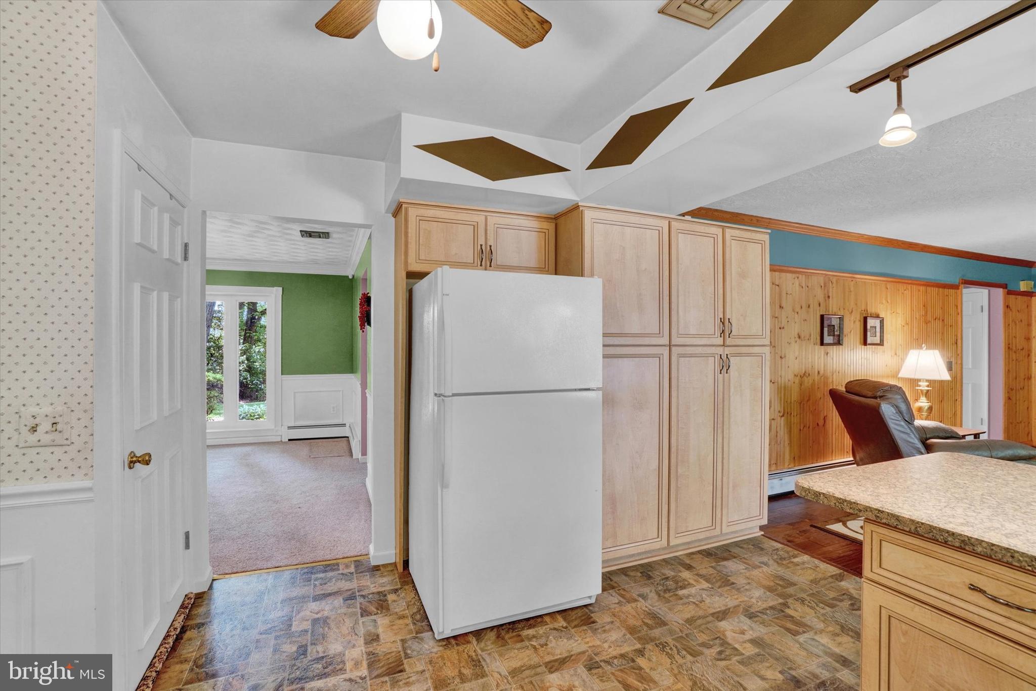 WINDSOR TWP - Residential