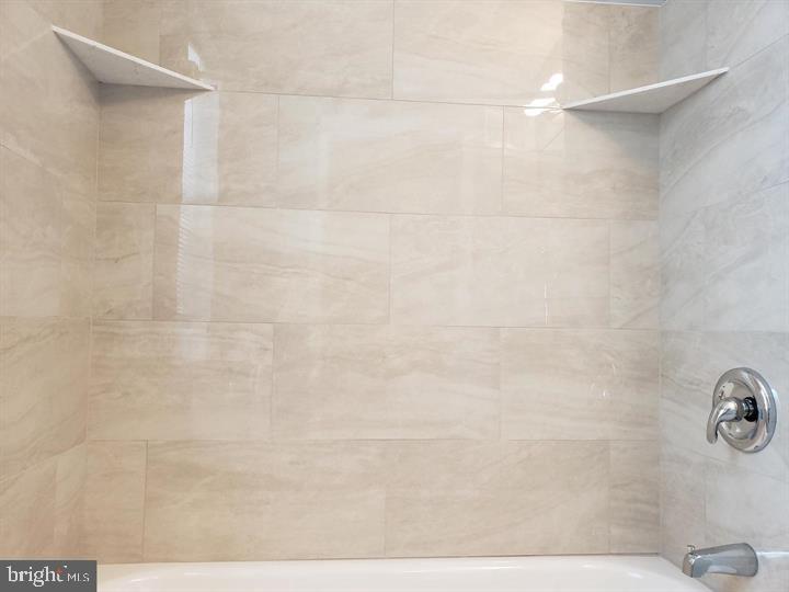 FELLS POINT HISTORIC DISTRICT - Residential Lease