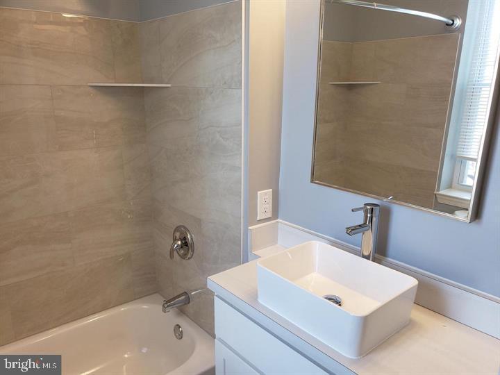 FELLS POINT HISTORIC DISTRICT - Residential Lease