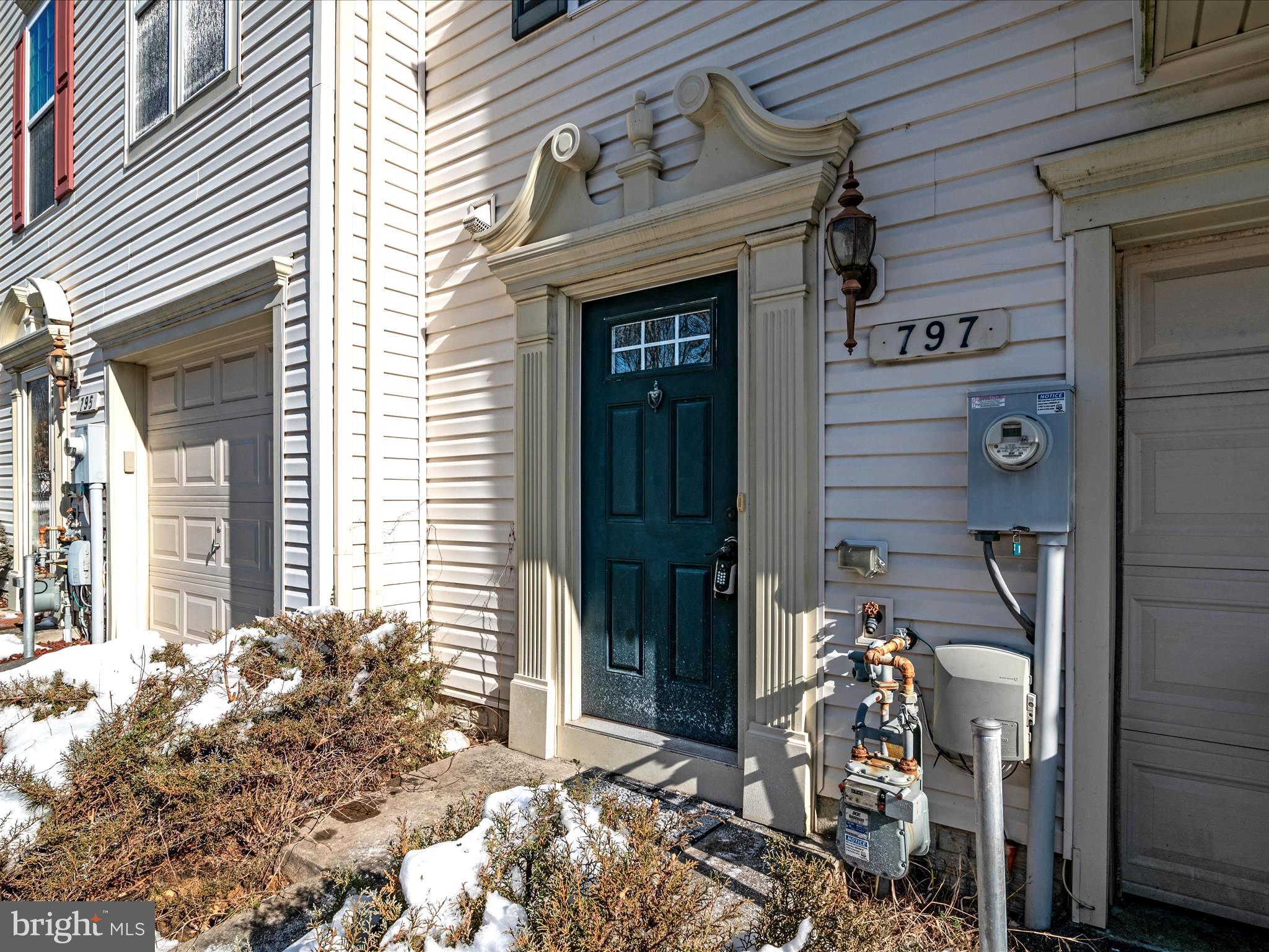 PINE RIDGE CROSSING - Residential