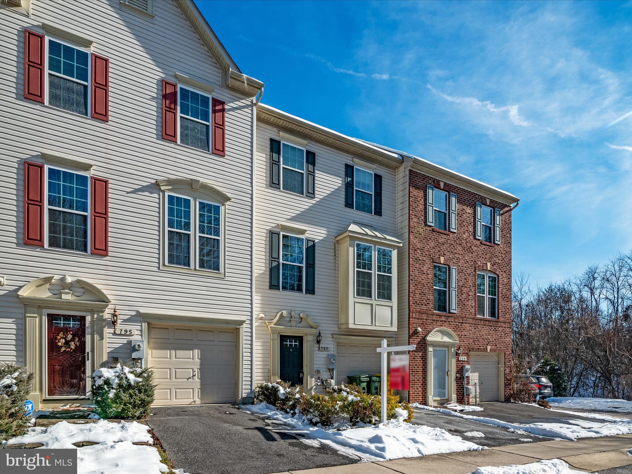 PINE RIDGE CROSSING - Residential