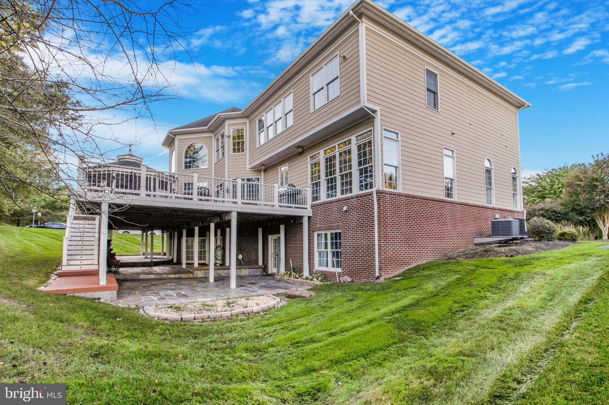 LANSDOWNE ON THE POTOMAC - Residential