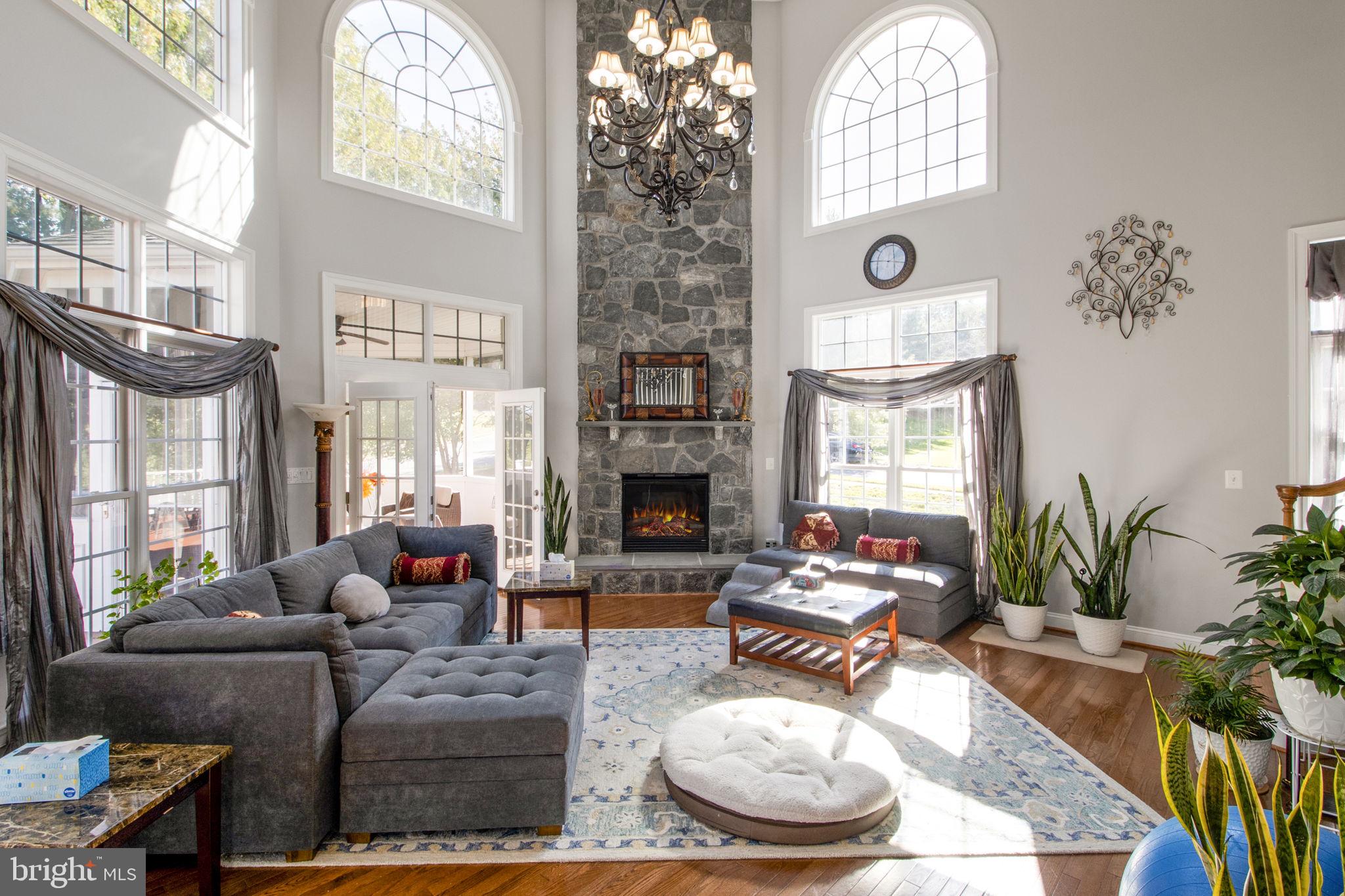 LANSDOWNE ON THE POTOMAC - Residential