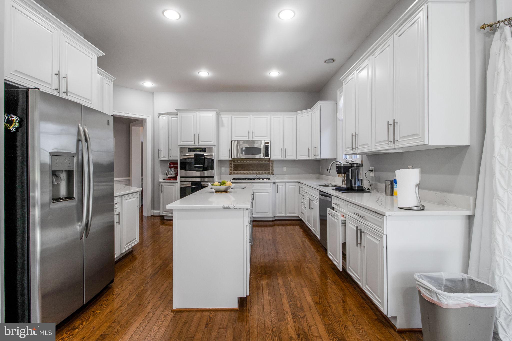 LANSDOWNE ON THE POTOMAC - Residential