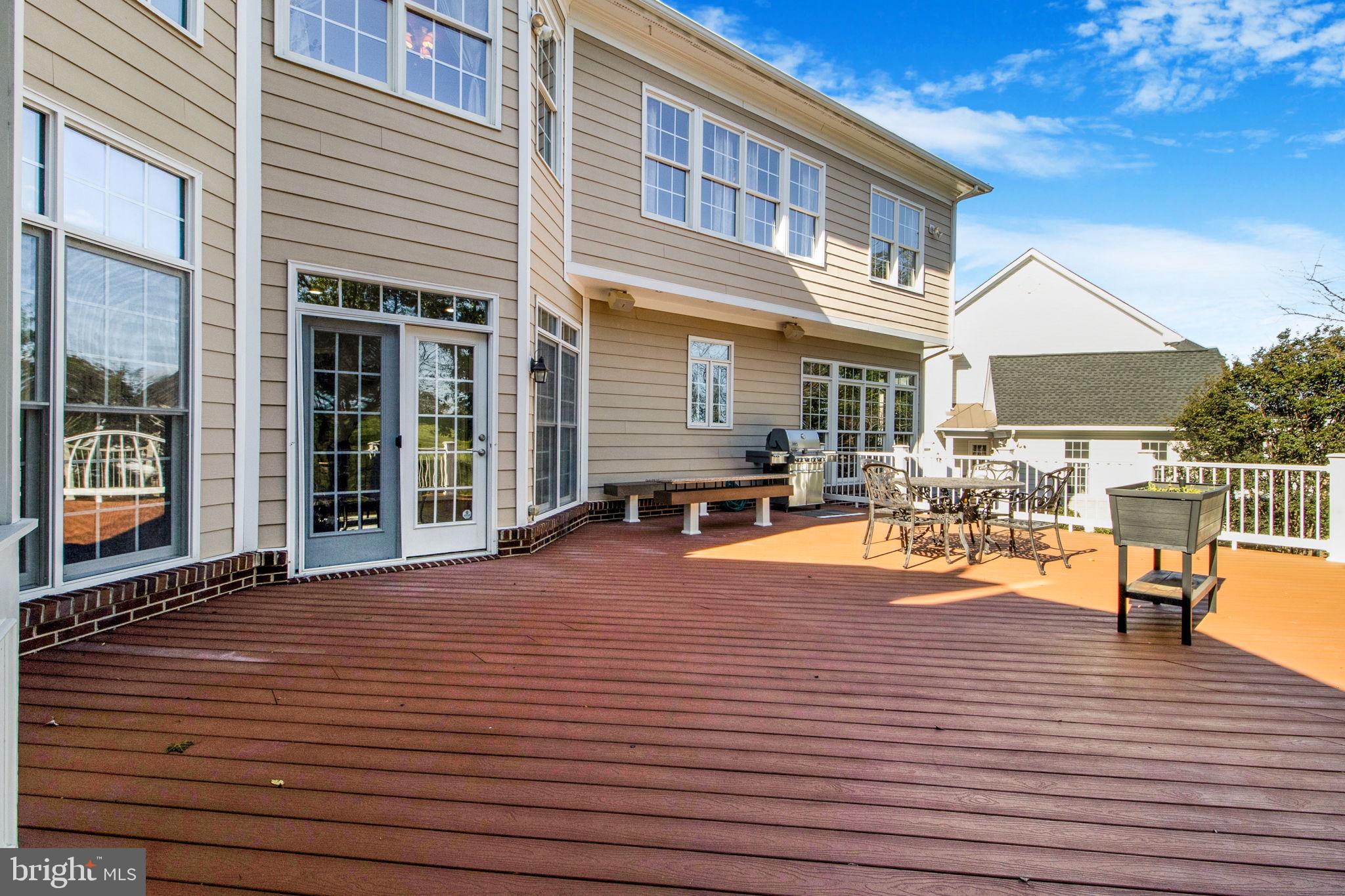 LANSDOWNE ON THE POTOMAC - Residential